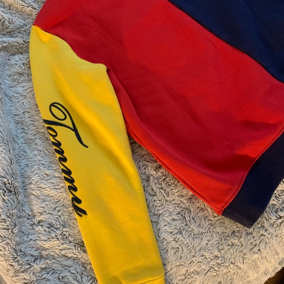 Tommy Hilfinger Sweatshirt - Picture 5 of 8